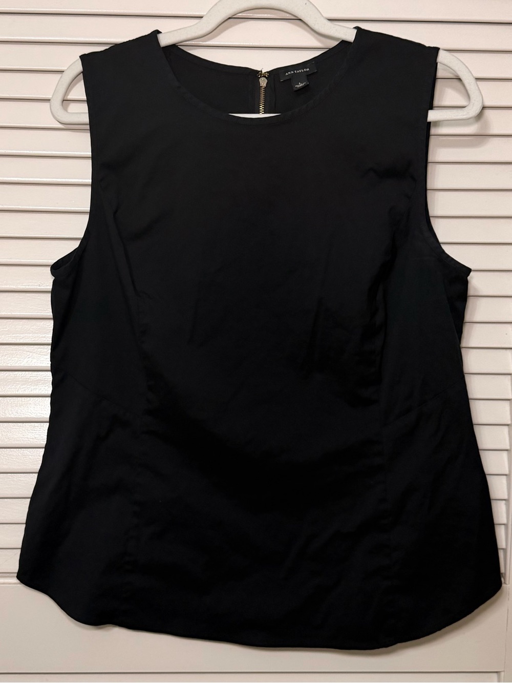 Ann Taylor Black Sleeveless Shell Top